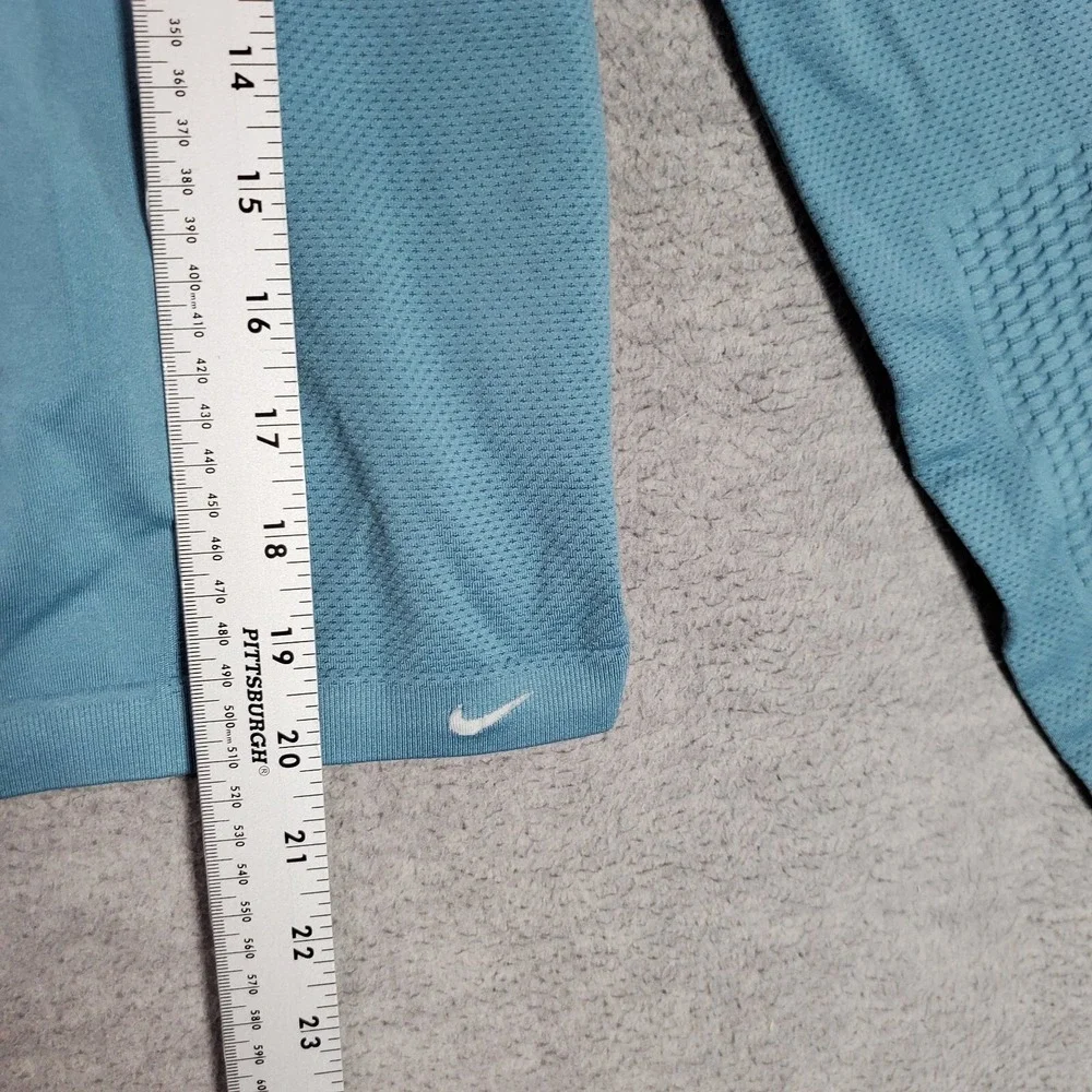 Nike Sphere‎ Women Activewear Top M/L Blue Seamless Compression Crop Shirt Y2K